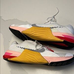 Nike Women's White Training Shoes 10 metcon